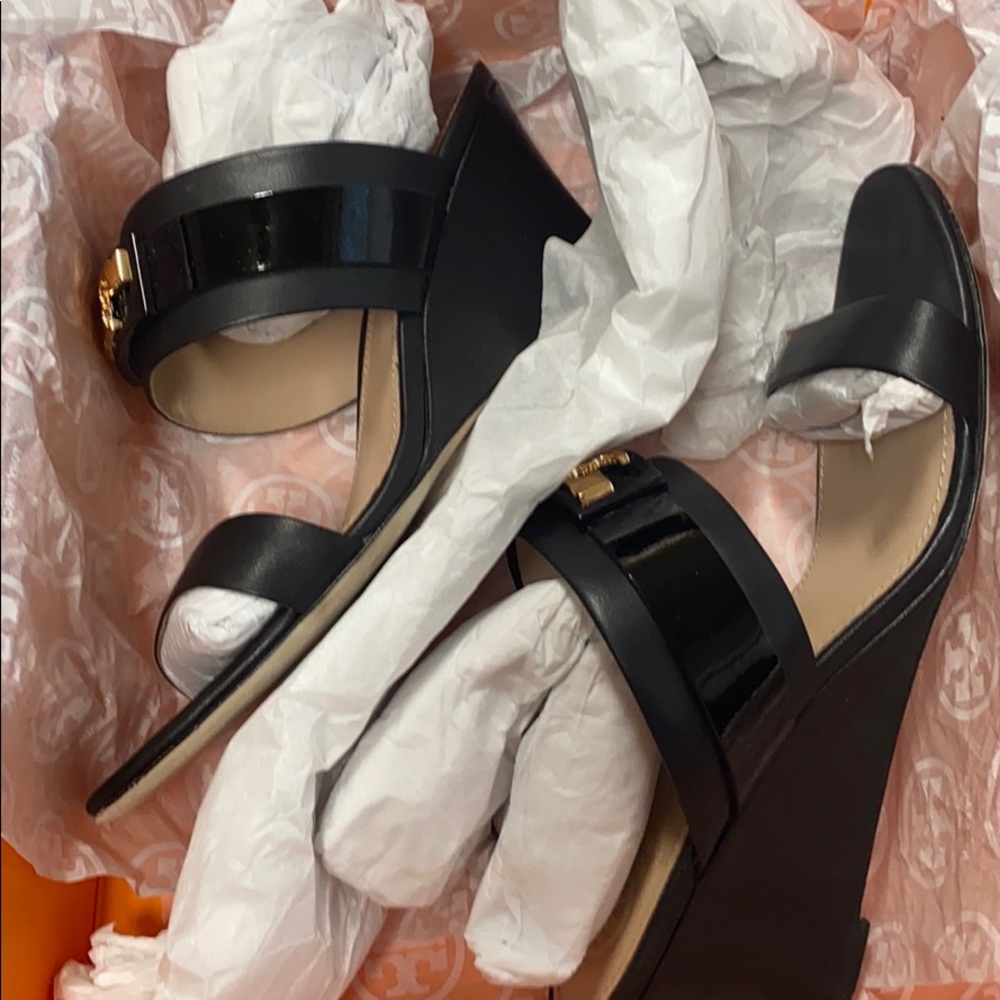 Tory Burch Black Gigi Wedge Sandals 6.5